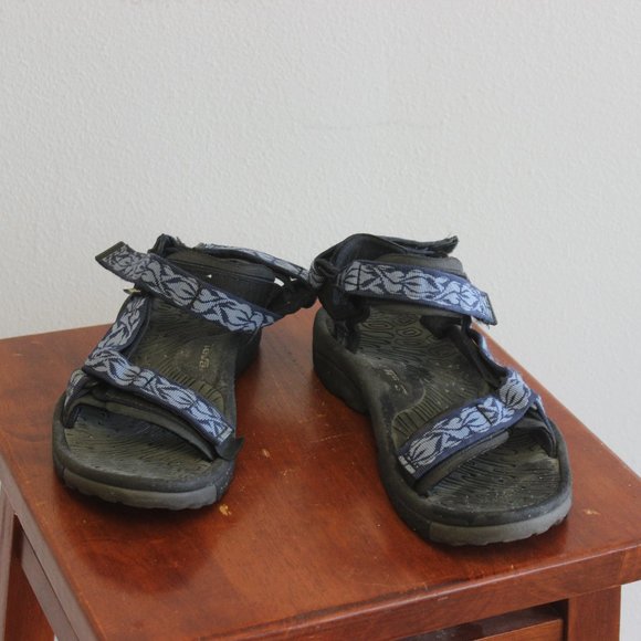 vintage teva sandals